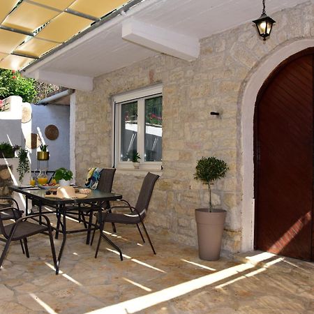Karmela's Cottage Agios Ioannis Peristerion Exteriör bild